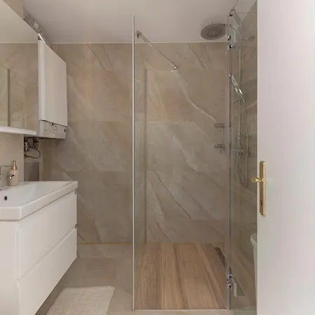 Dse Apartment *